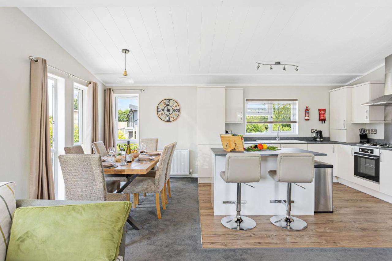 Rose Lodge, 21 Roadford Lake Lodges Lifton Εξωτερικό φωτογραφία